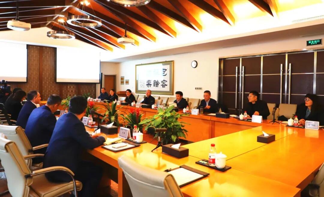 【動態(tài)新聞】西湖區(qū)政府領(lǐng)導(dǎo)董毓民區(qū)長一行蒞臨天堂硅谷考察調(diào)研