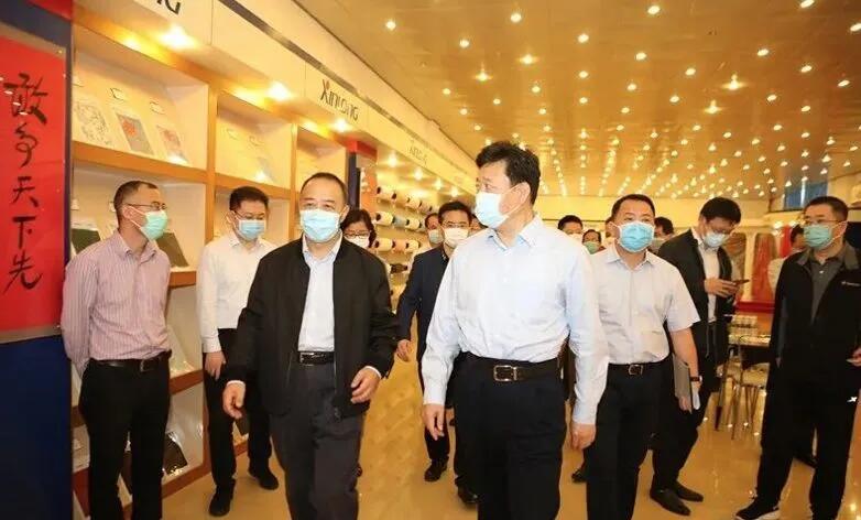 【動態新聞】中央復工復產調研組蒞臨天堂硅谷旗下欣龍控股調研