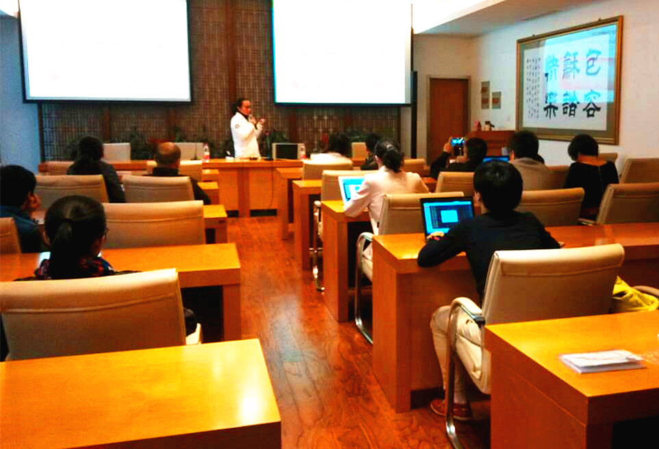 天堂硅谷攜手綠城口腔醫(yī)院舉行健康知識(shí)講座和義診 天堂硅谷攜手綠城口腔醫(yī)院舉行健康知識(shí)講座和義診