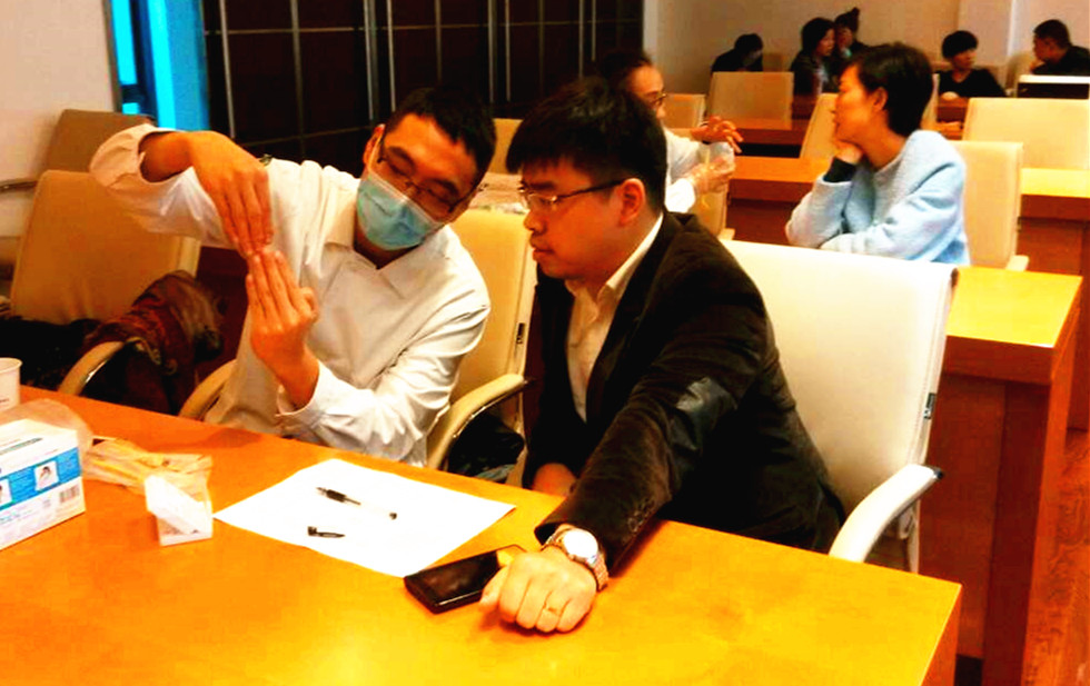 天堂硅谷攜手綠城口腔醫(yī)院舉行健康知識(shí)講座和義診 天堂硅谷攜手綠城口腔醫(yī)院舉行健康知識(shí)講座和義診