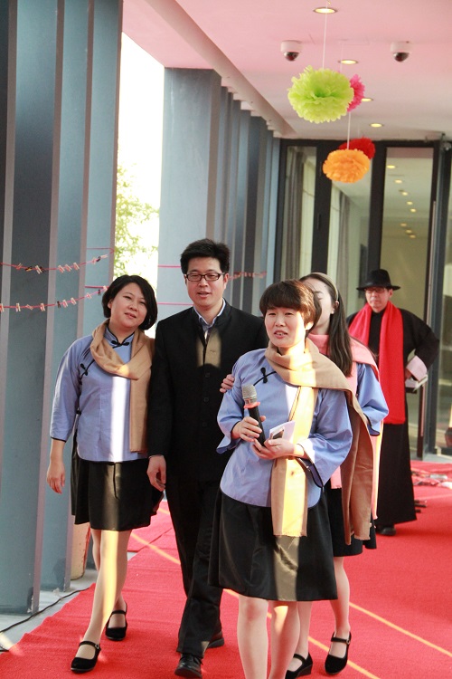 蝶變創新 快樂飛揚 蝶變創新 快樂飛揚